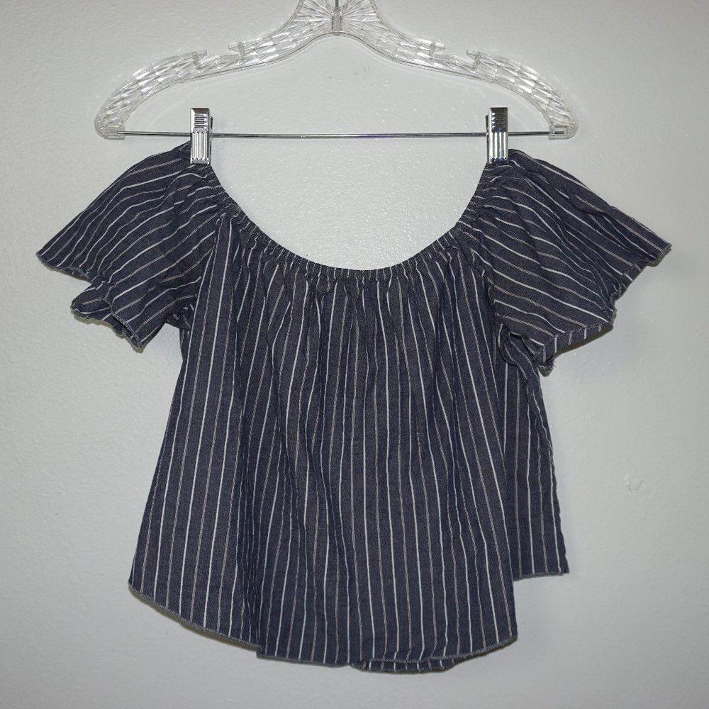 Charlotte Russe Off the Shoulder Short-Sleeve Crop